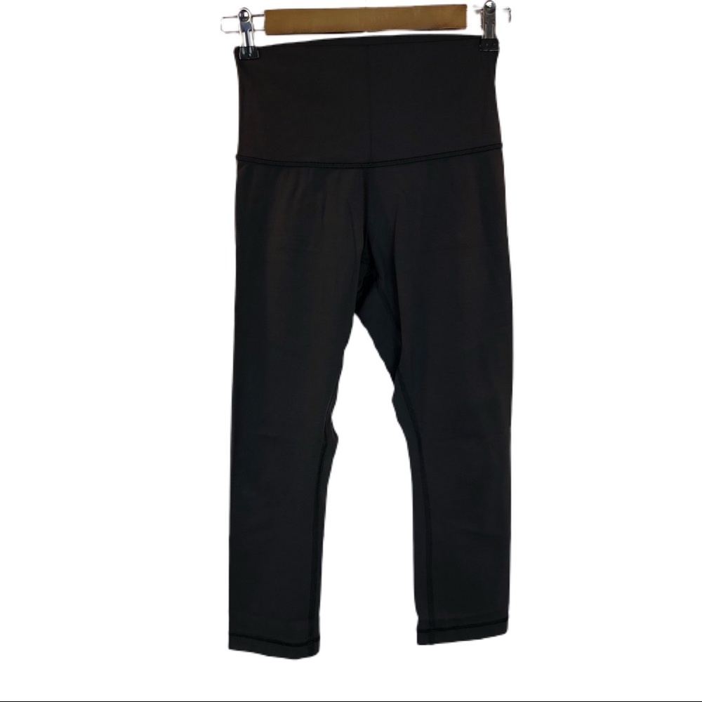 Lululemon Wunder Under Hi Rise Size 4 Crop